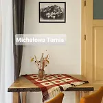 Michalowa Turnia Konukevi